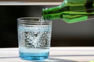 Is Sparkling Water Healthy?